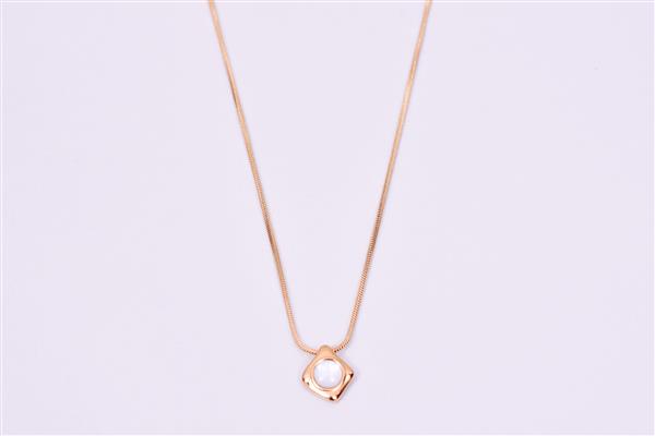 Hover Product Image