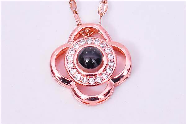 Hover Product Image
