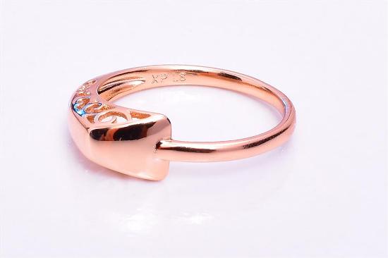 Hover Product Image